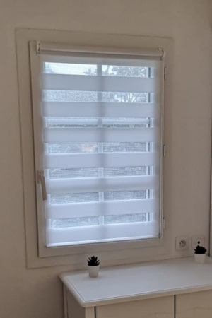 Installation fenêtre avec store brise vue Palaiseau