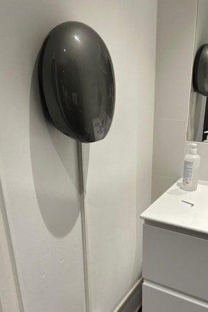 Pose d'un sèche mains électrique Argenteuil