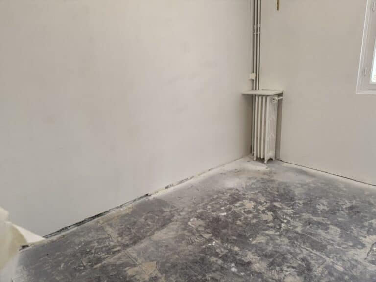 peinture-murale-couleur-blanche-chambre
